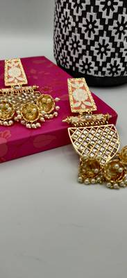 Peach Enamelled Kundan Contemporary Jhumki Earrings 5