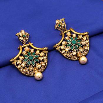Green Danglers Drops 2