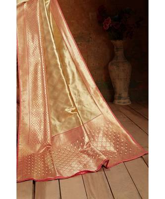 Gold woven blended silk kanchipuram saree with blouse 3