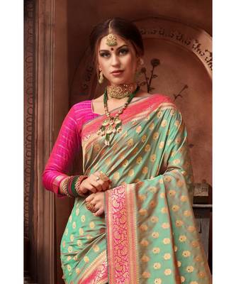 Green woven blended silk banarasi saree with blouse 3