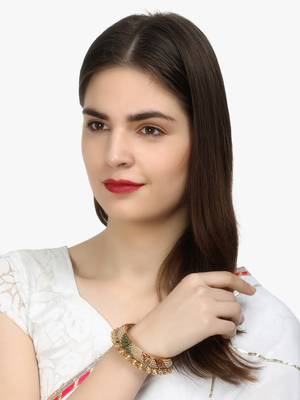 Gold Kundan Bangles 3