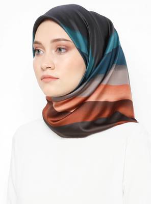 Women'S Daily Wear Smoothy Silk Printed Square Scarf Hijab  3