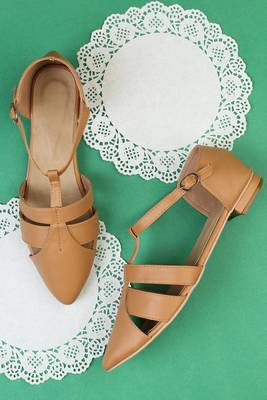 Beautiful  brown closed back flat sandals  2