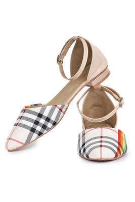 Beautiful multi ankle strap flat sandals  4