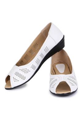 Beautiful White slip on flat sandals  4