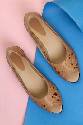 Beautiful Brown slip on flat sandals  2