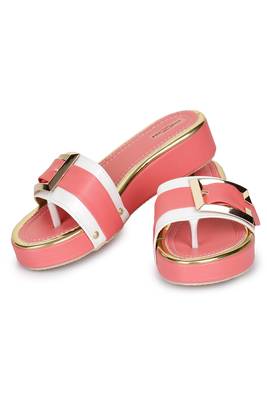 Shezone Beautiful pink  toe separator   flat forms sandals  3