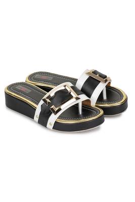 Shezone Beautiful black  toe separator   flat forms sandals  1