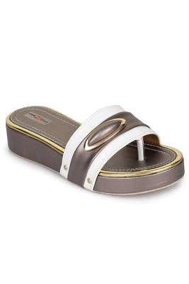 Shezone Beautiful brown  toe separator   flat forms sandals  2