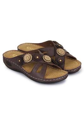 11068_Brown slip on  1