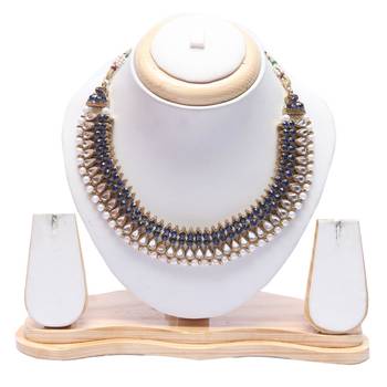 Royal blue kundan and pearl choker necklace 1