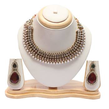 Kundan pearl necklace with green-marron earrings 1