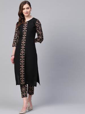 Women's black Solid Straight Crepe Kurta 1