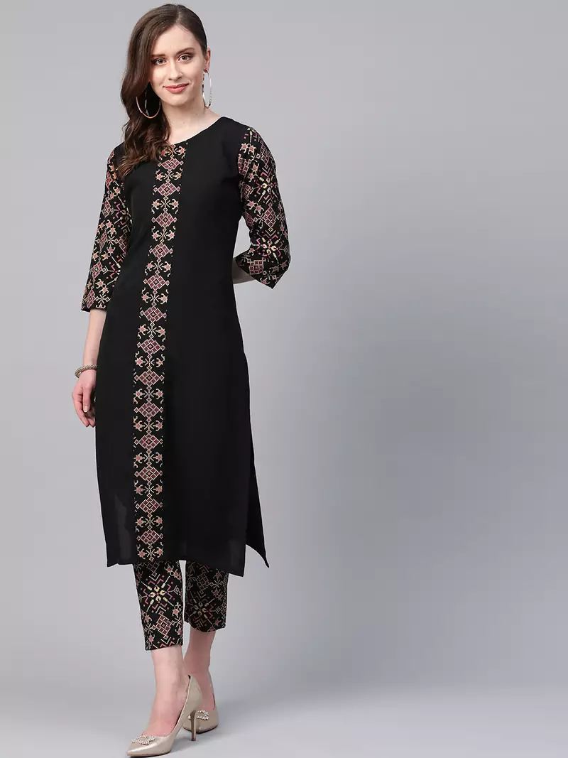 Women's black Solid Straight Crepe Kurta