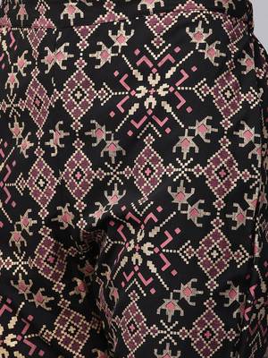 Women's black Solid Straight Crepe Kurta With Pant 5