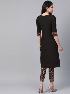Women's black foil Print Straight Crepe Kurta 2