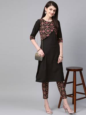 Women's black foil Print Straight Crepe Kurta 3