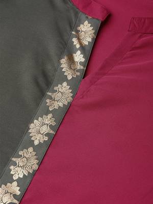 Women's pink Solid Straight Crepe Kurta 4