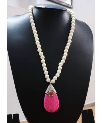 Pink Agate Necklace 1