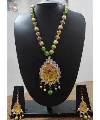 Green Stones Kundan Necklace Set 1