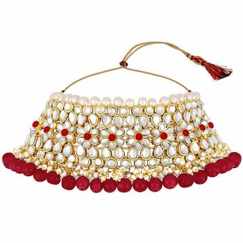 Traditional Kundan Pearl Choker Jewellery Set For Women 3