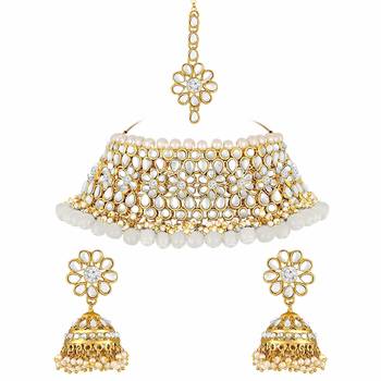 Traditional Kundan Pearl Choker Jewellery Set For Women 1