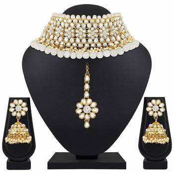 Traditional Kundan Pearl Choker Jewellery Set For Women 2
