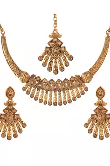 Traditional Gold Plated Stone Studded Choker Jewellery Set Earring With Maang Tikka For Women