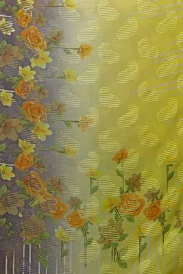 Yellow printed georgette saree with blouse 3