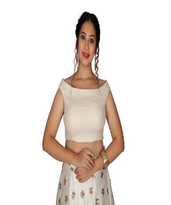 White Hand Work Chikankari Ethnic With Blouse 3