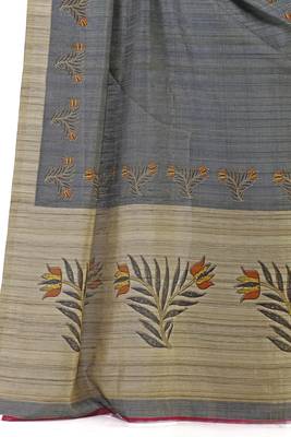 Grey printed tussar silk saree with blouse 3