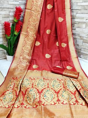 Red woven banarasi saree with blouse 1