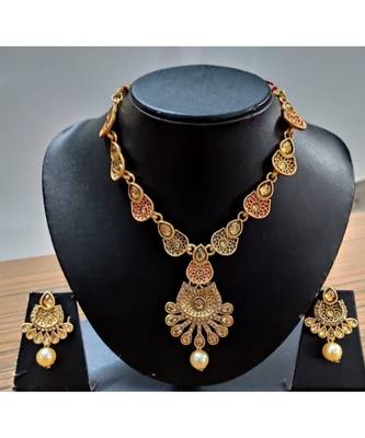 Kundans Gold Plated Necklace Set 1