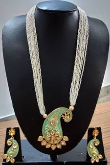 Pearl Necklace Set