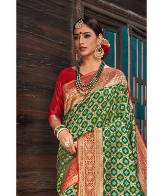 Beautiful bottle green red banarasi bandhej fusion saree with blouse 3
