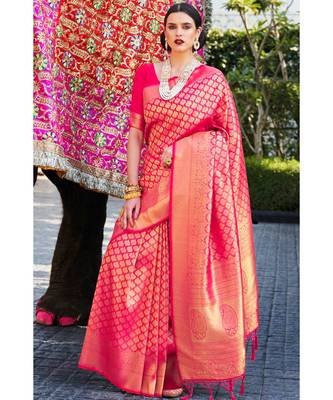 Deep pink woven kanjivaram saree with blouse 1