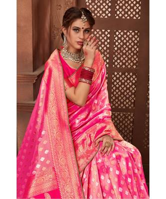 Pink woven tissue kanjivaram saree with blouse 3