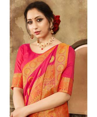 Hot pink woven kanjivaram saree with blouse 3