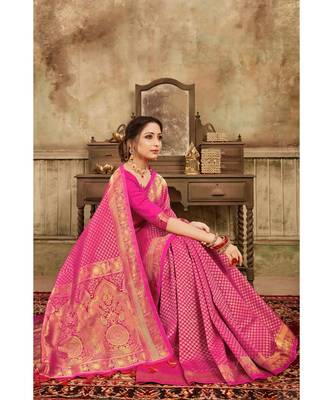 Deep pink woven kanjivaram saree with blouse 2