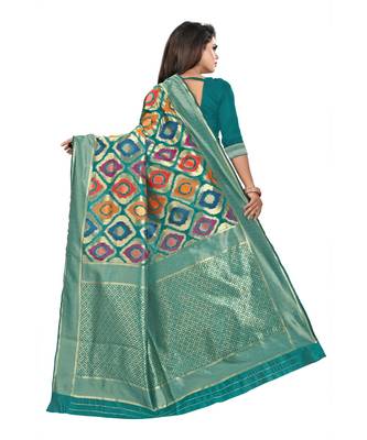 Green Woven Banarasi Saree With Blouse 2
