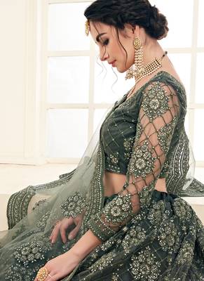 Dark Emerald Designer Wedding Wear Embroidery Lehenga 4