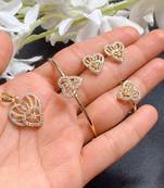 Gold Diamond Necklaces