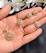 Gold Diamond Necklaces