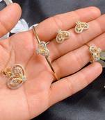 Gold Diamond Necklaces