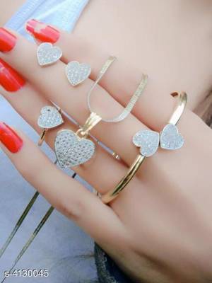 Gold Diamond Necklaces 1