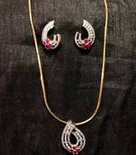 Gold diamond necklaces