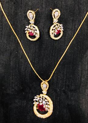 Gold diamond necklaces 1