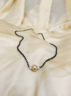 Gold mangalsutra 1