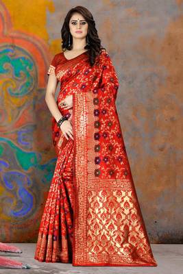 Red Woven Kanjivaram Silk Saree With Blouse 3