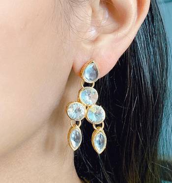 Gold diamond earrings 1